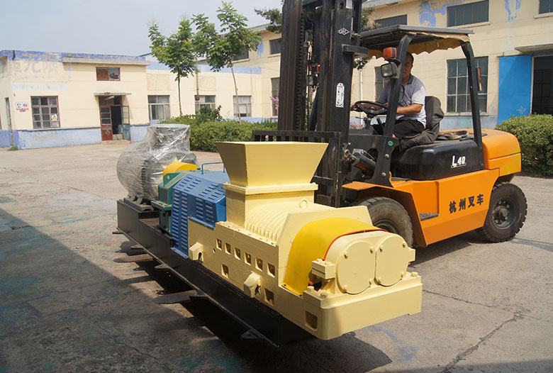 雙螺桿搓絲機(jī) 雙螺桿搓絲機(jī)