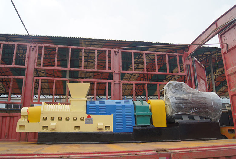 雙螺桿搓絲機(jī) 雙螺桿搓絲機(jī)